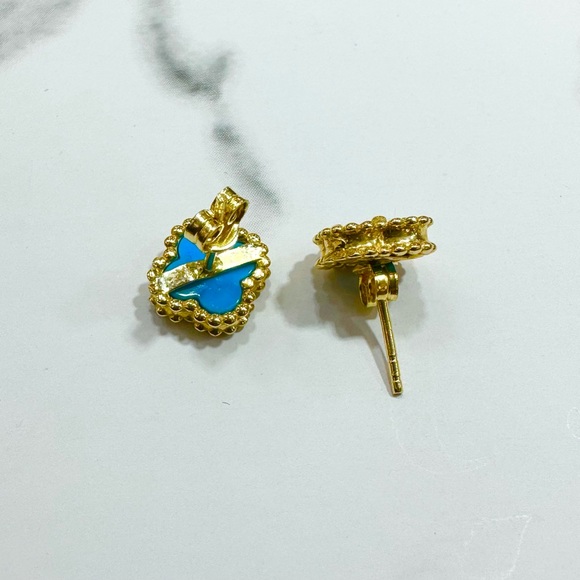 14k yellow gold stud earrings with torques - Picture 3 of 3